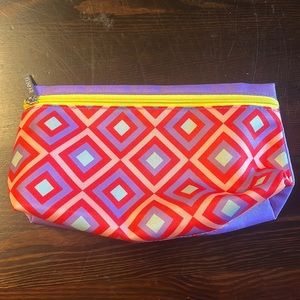 Adorable Clinique Makeup Bag ❤️❤️💄💋